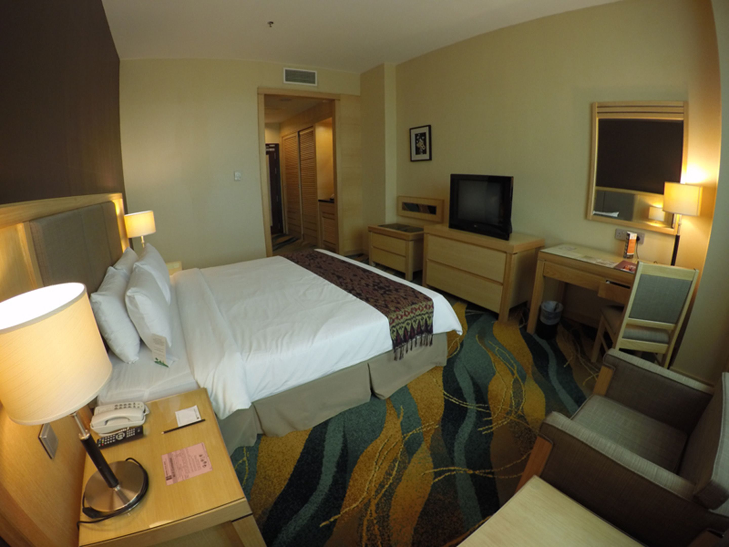 superior king | in-room safe, desk, blackout curtains, iron/ironing board