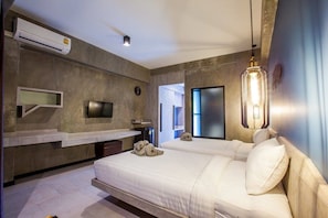 Deluxe Twin | Minibar, in-room safe, desk, blackout curtains - Loftmania Boutique Hotel (Chumphon)