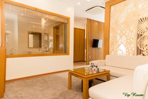 VIP Room | 1 bedroom, premium bedding, memory foam beds, minibar