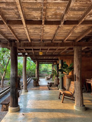 Premium bedding, minibar, in-room safe, individually decorated - Bambuh Boutique Homestay (Chiang Rai)