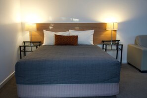 Tomannsrom | Minibar, skrivebord, strykejern/-brett og wi-fi (inkludert)