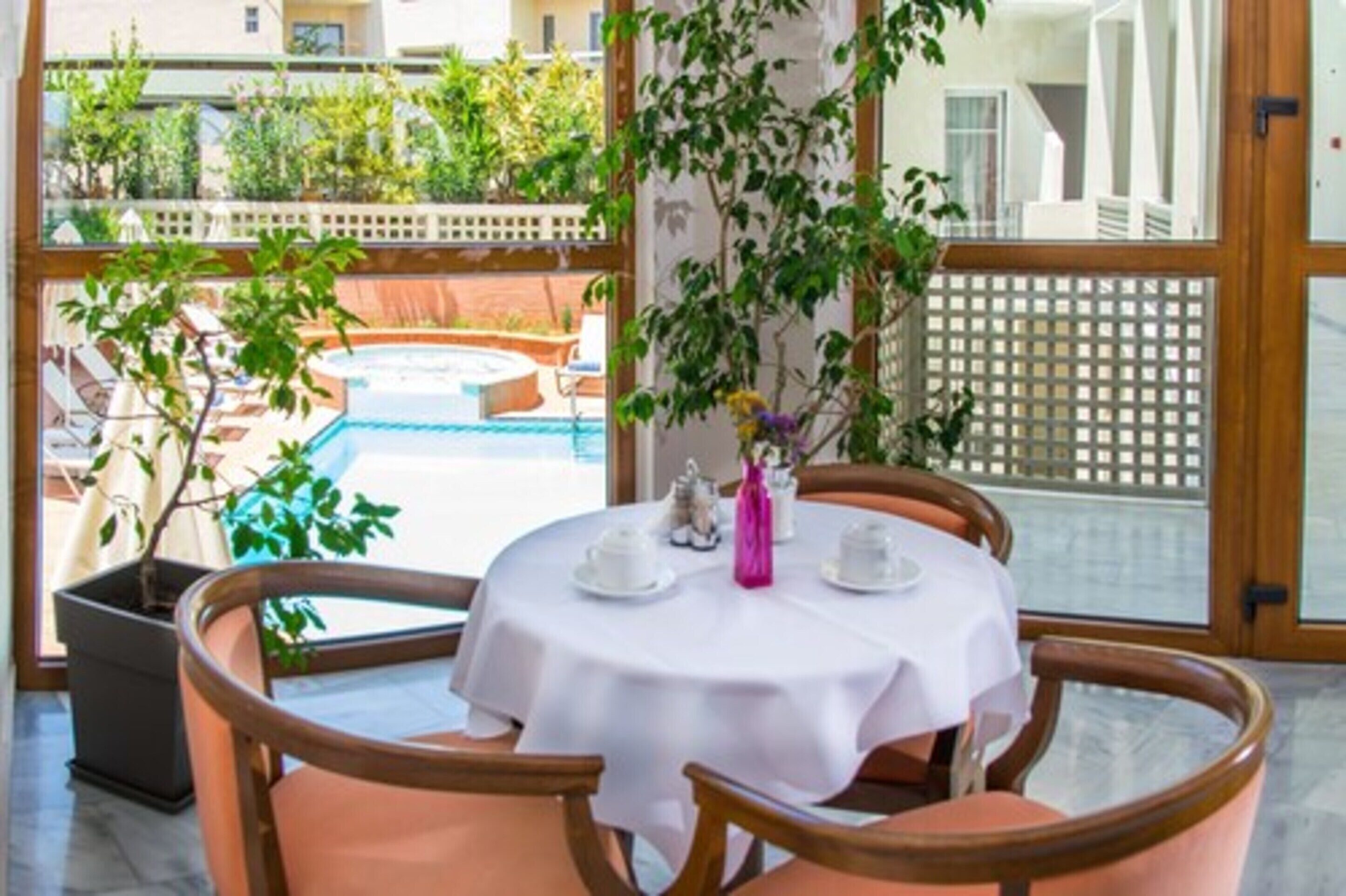 daily continental breakfast (eur 5 per person)