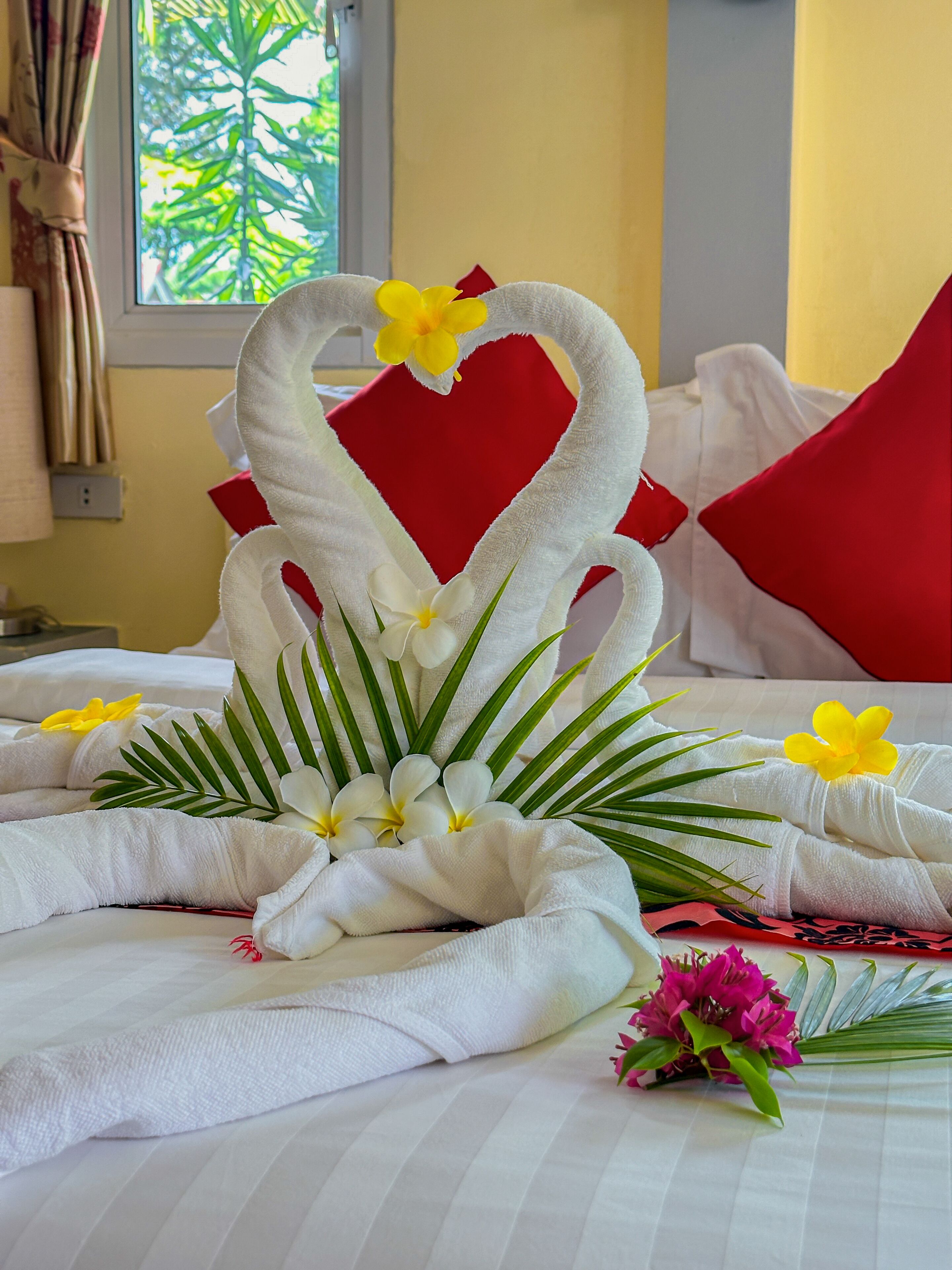 beachfront room with sea view | free wifi, bed sheets