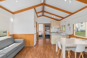 Living area - Ingenia Holidays Bermagui (Wallaga Lake)