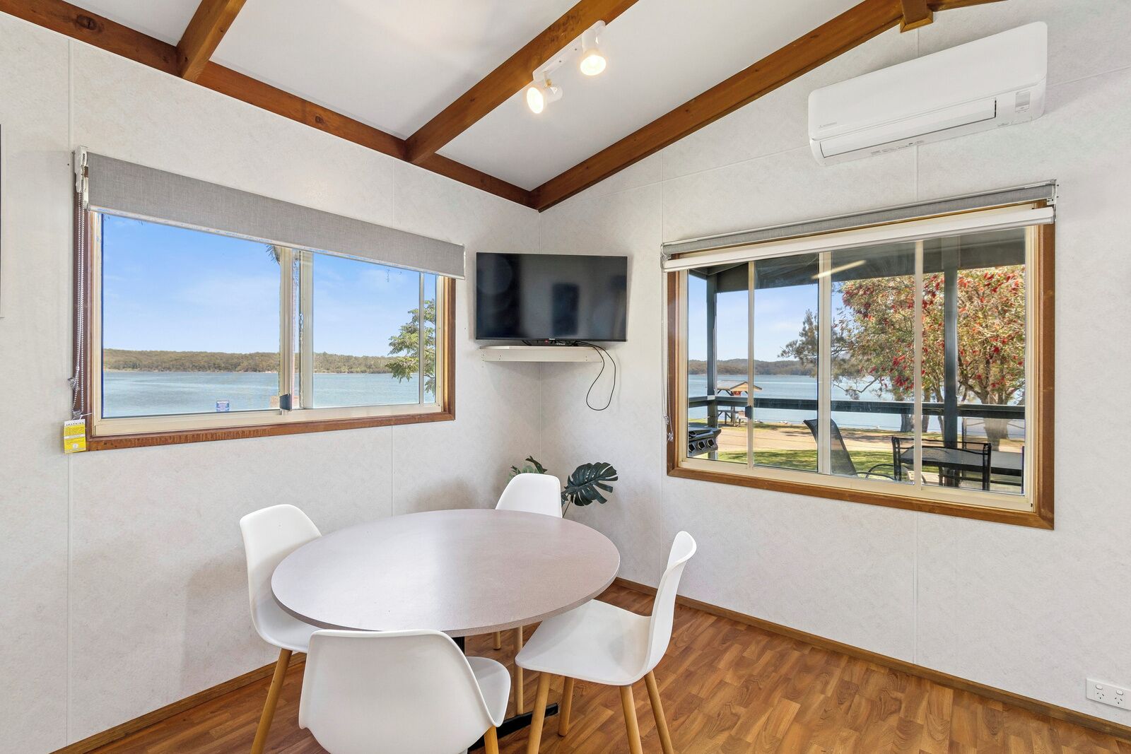 Waterfront Cabin | Living area | Flat-screen TV
