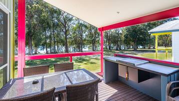 Vil·la superior, al costat del llac | Vista des de l'habitació