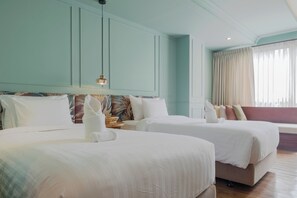 Deluxe Twin Room | 무료 미니바, 책상, 노트북 작업 공간, 암막 커튼