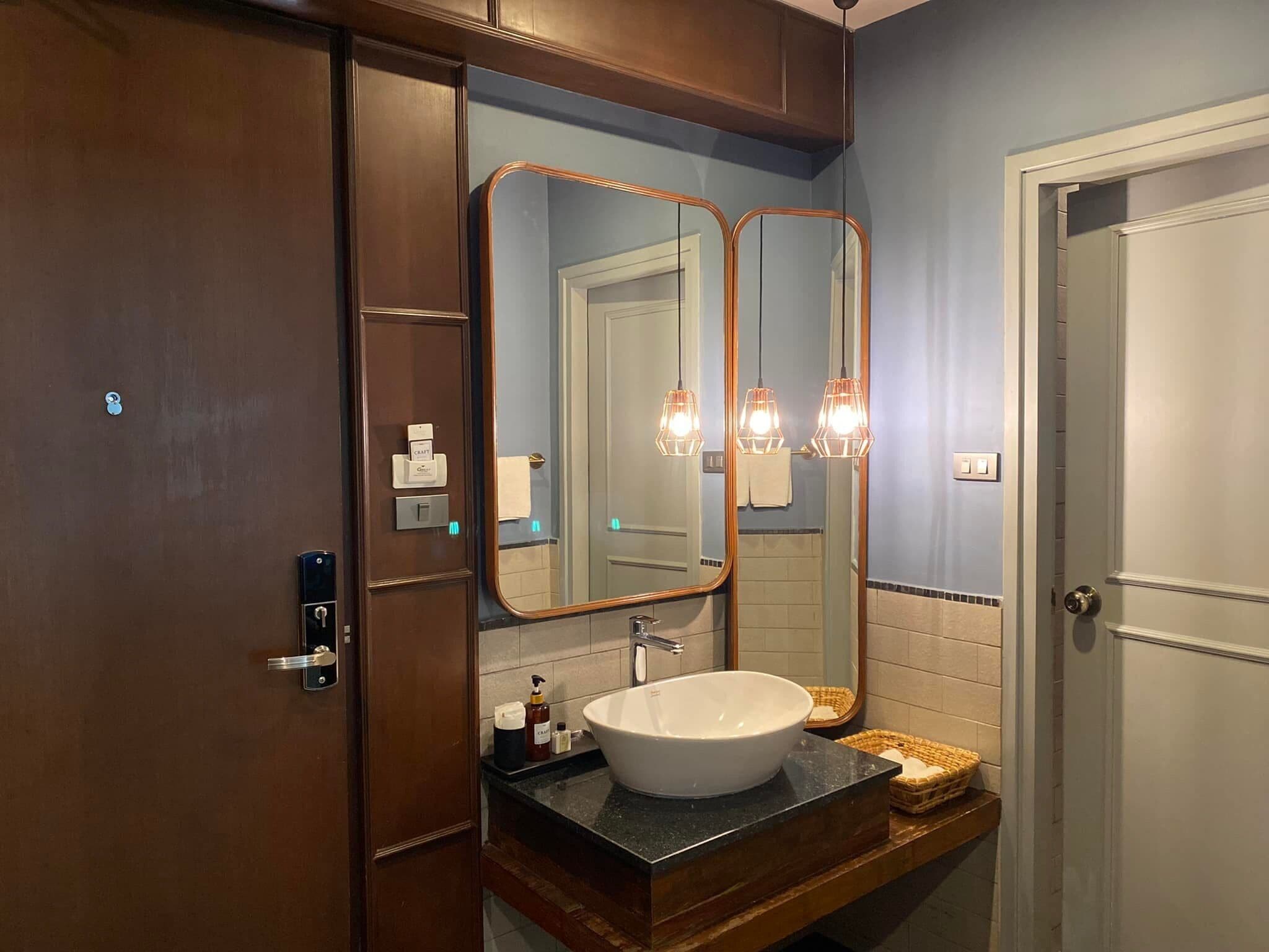 family triple room | bathroom | shower, free toiletries, hair dryer, bathrobes