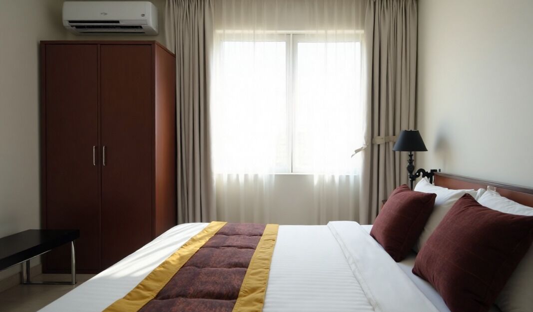 Standard Room, Kitchen | Free minibar, iron/ironing board, free WiFi