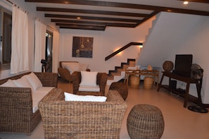 Interior detail - Seahorse Villa (Puerto Galera)