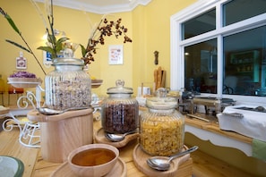 Daily English breakfast for a fee - Hillsborough The English Country House (Hang Dong)