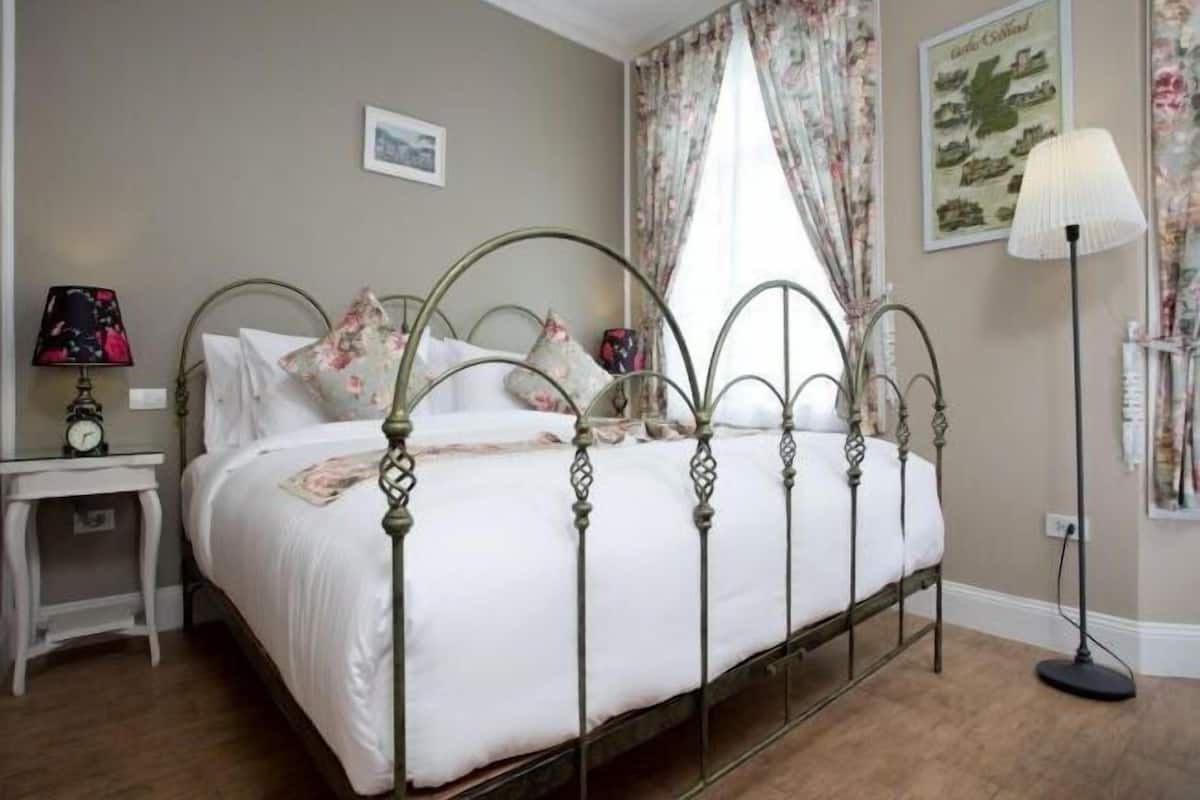 Minibar, in-room safe, individually furnished, desk