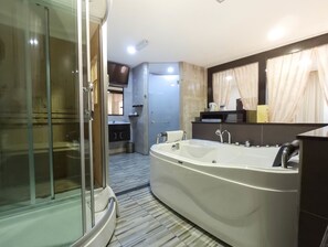 Suíte | 1 quarto, cofres nos quartos, escrivaninha