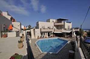 Outdoor pool - Kristi Apartments (Hersonissos)