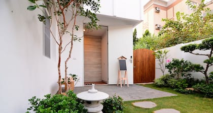 leaf hostel