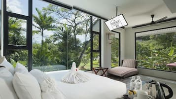 In-room safe, iron/ironing board, free WiFi, bed sheets