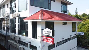 Overnatningsstedets facade