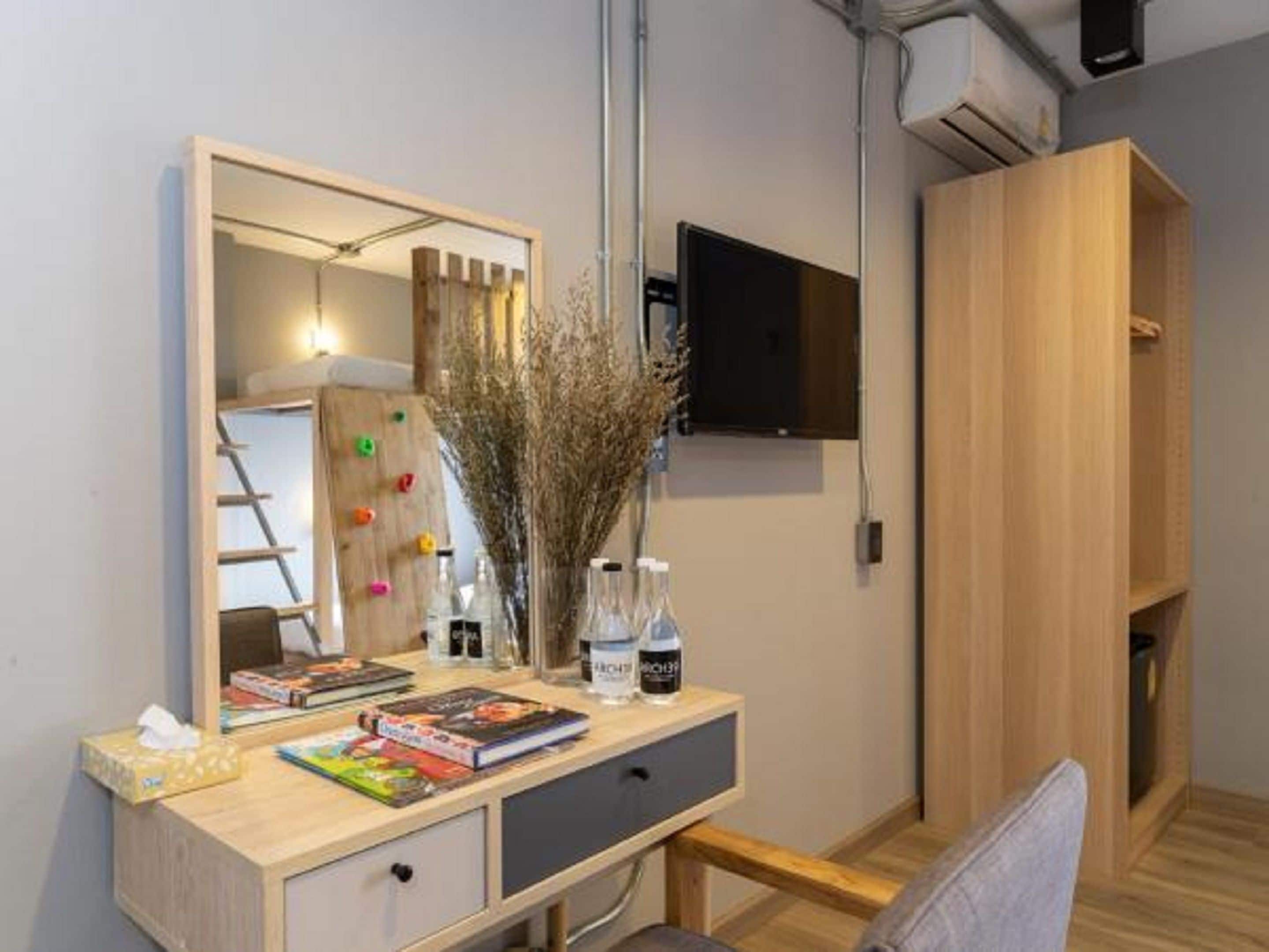 Family Room (3rd floor 5PPL) | In-room safe, blackout drapes, WiFi (free)