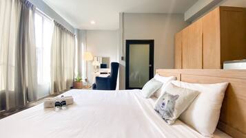 Minimal Suite Mountain View | In-room safe, blackout curtains, free WiFi