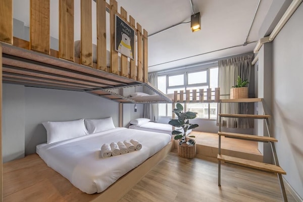 Ingel Passion (5PPL) | In-room safe, blackout drapes, free WiFi