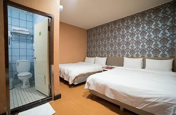 Economy Quadruple Room