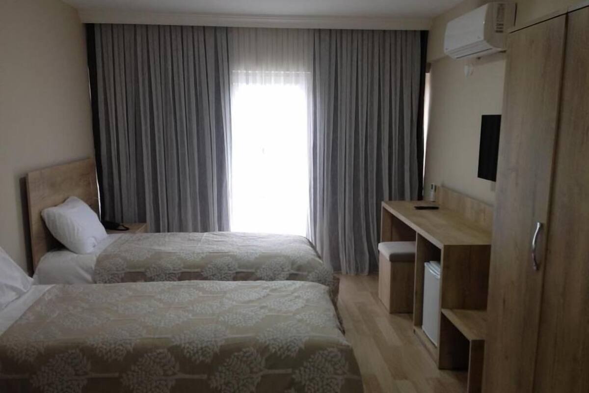 Desk, free cots/infant beds, free WiFi