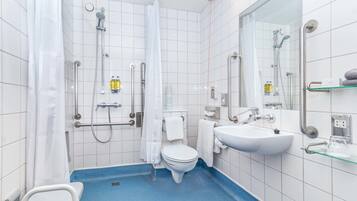 Superior Double Room, 1 Double Bed | Bathroom | Combined shower/tub, free toiletries, hair dryer, towels