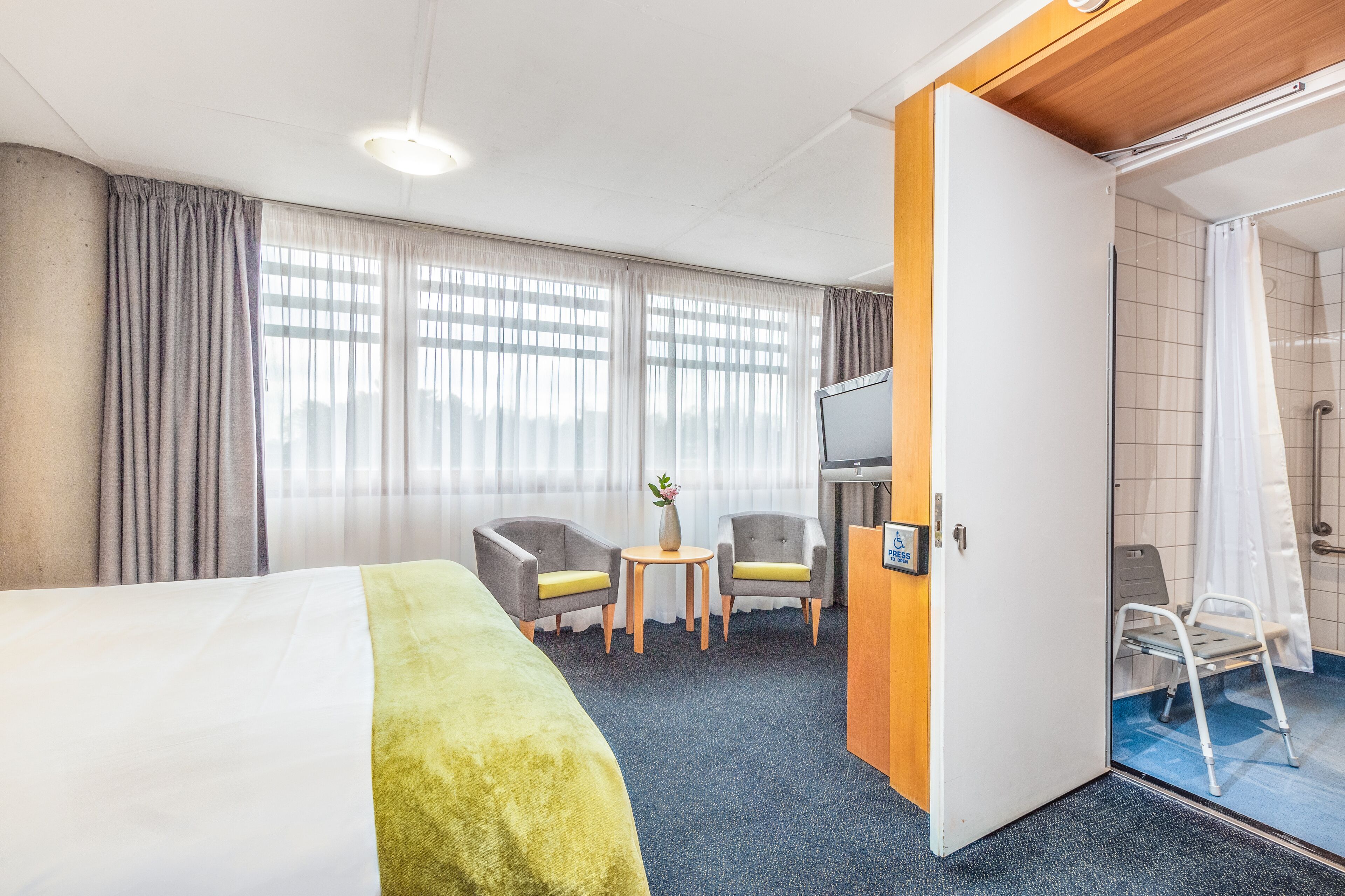 superior double room, 1 double bed | desk, iron/ironing board, travel cot, bed sheets