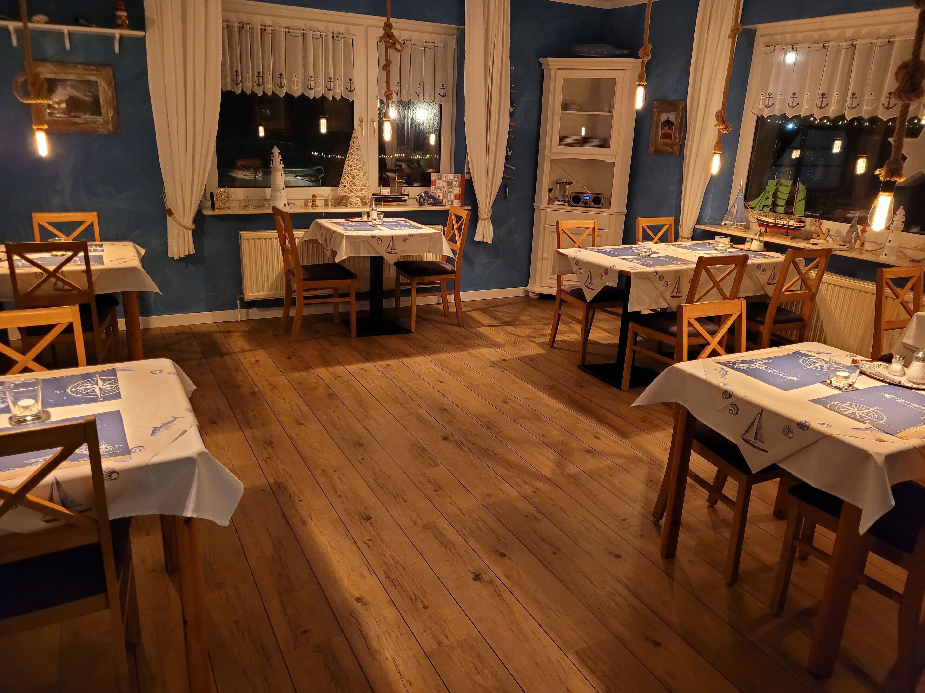 daily buffet breakfast (eur 7 per person)