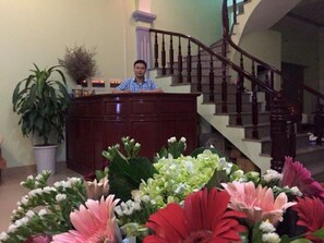 Reception - Noi Bai Hotel (Hanoi)