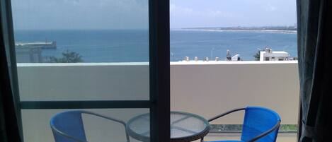 Quarto quádruplo família, vista para o oceano | Vista do quarto