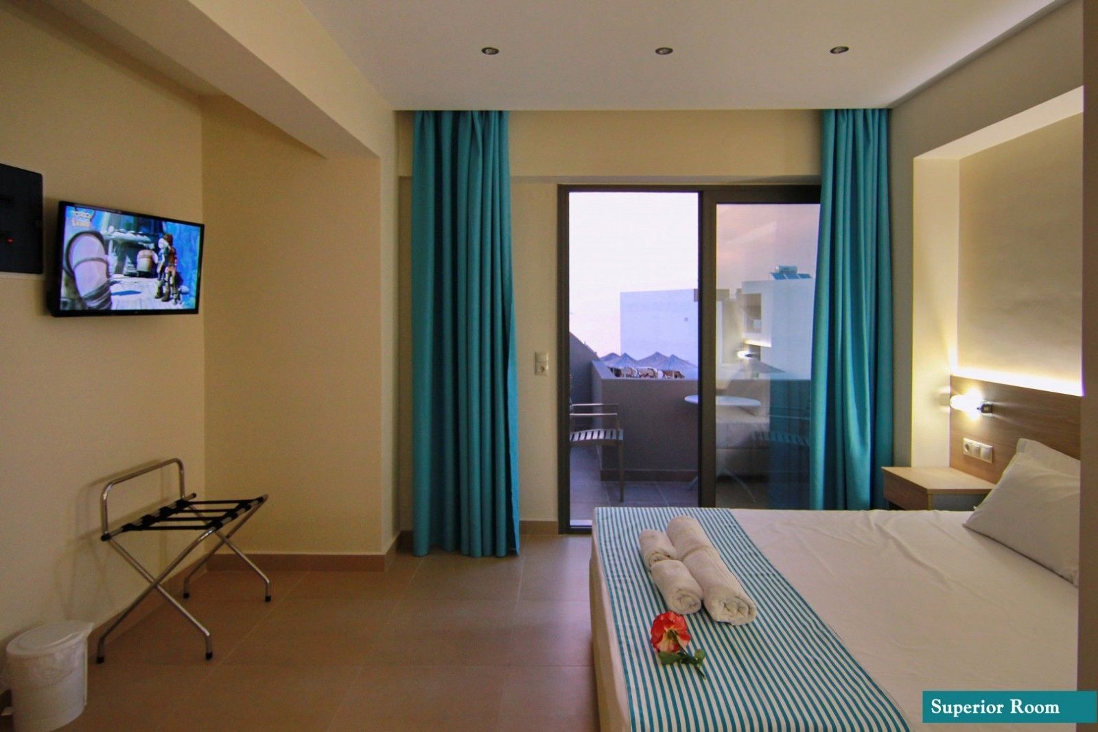 Bar mini, seterika/papan seterika, Wi-fi percuma 