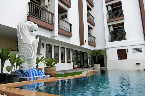 Outdoor pool, pool loungers