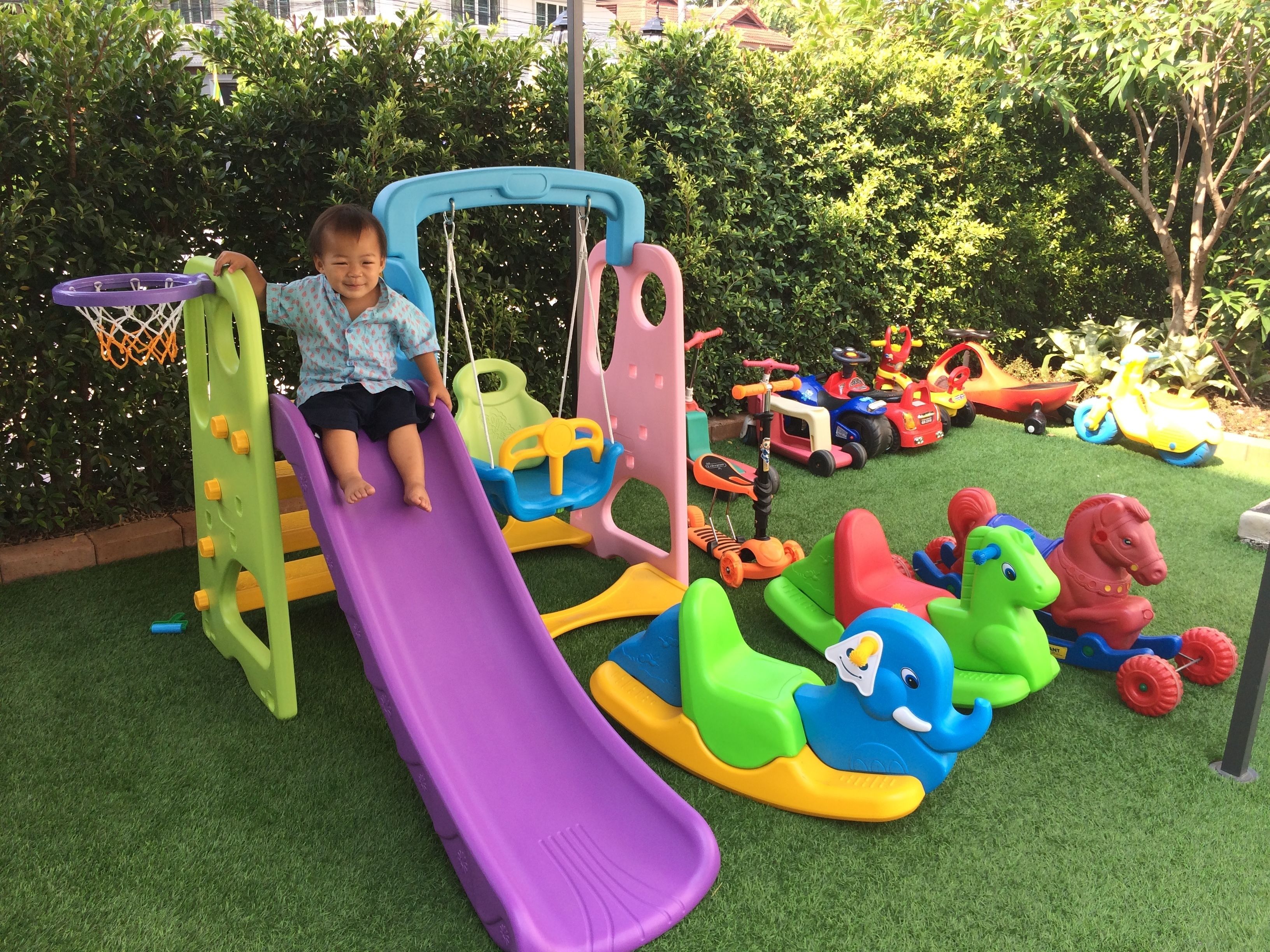children’s play area – outdoor