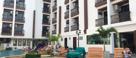 Outdoor pool, sun loungers