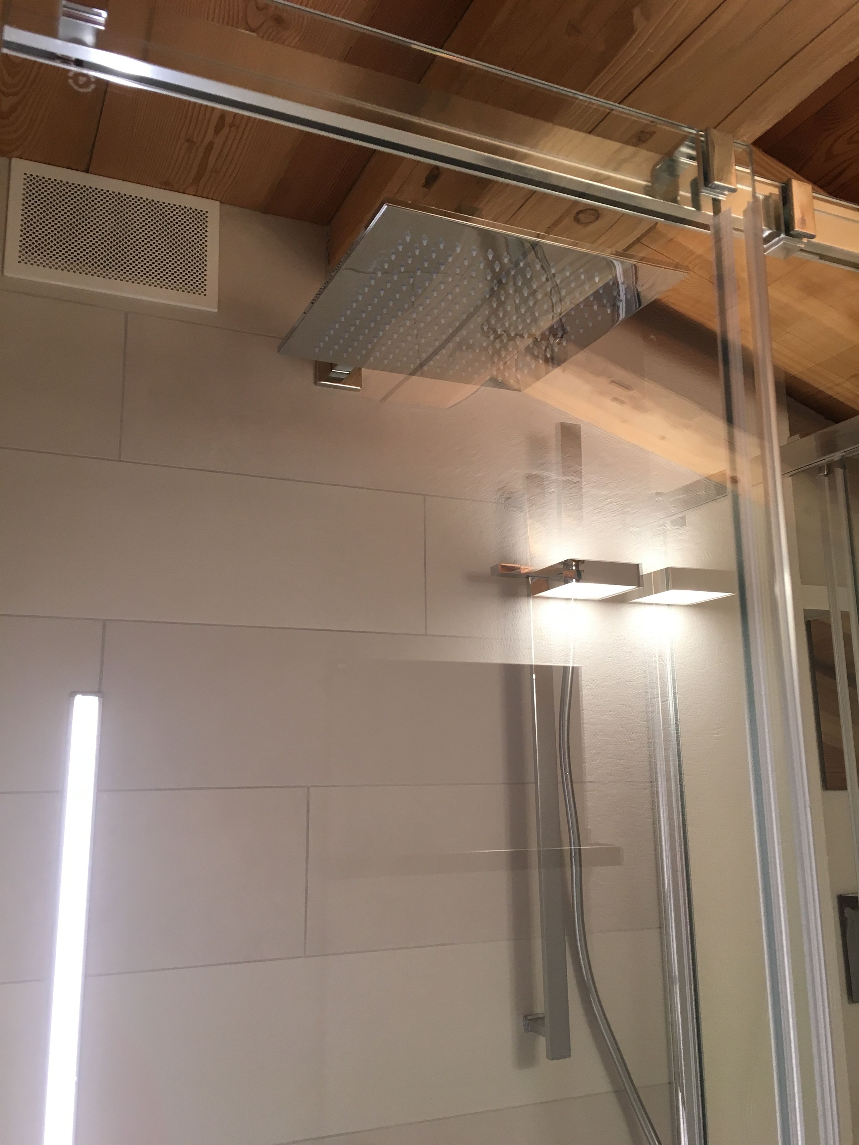 Superior Double or Twin Room, Balcony | Bathroom | Free toiletries, hair dryer, slippers, bidet