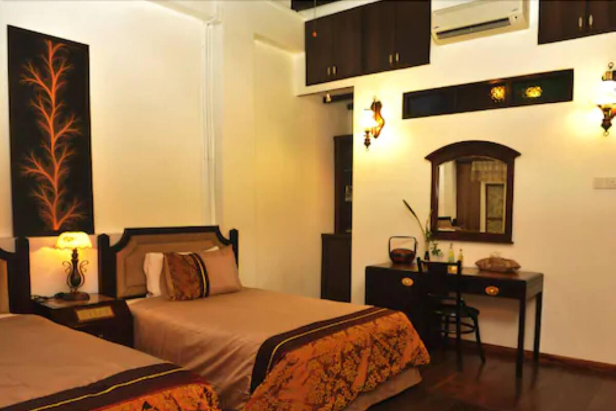 Nyonya Suite | 1 bedroom, iron/ironing board (on request), WiFi (free)