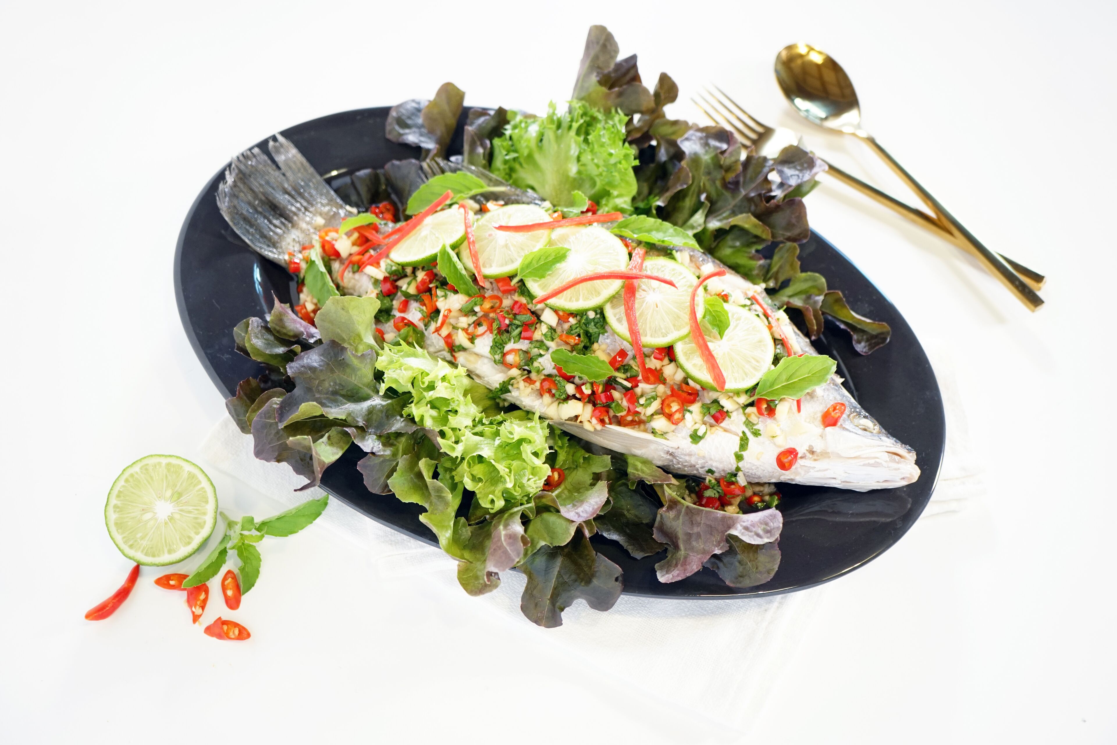 供應早餐、午餐、晚餐；泰國菜