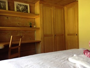 Economy Double Room, Private Bathroom