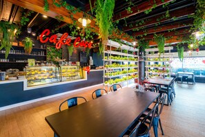 2 restaurants, breakfast, lunch, dinner served; Thai cuisine 