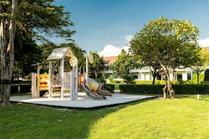 Außen-Kinderspielplatz
