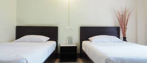 Standard Room | Meja kerja dan Wi-Fi gratis