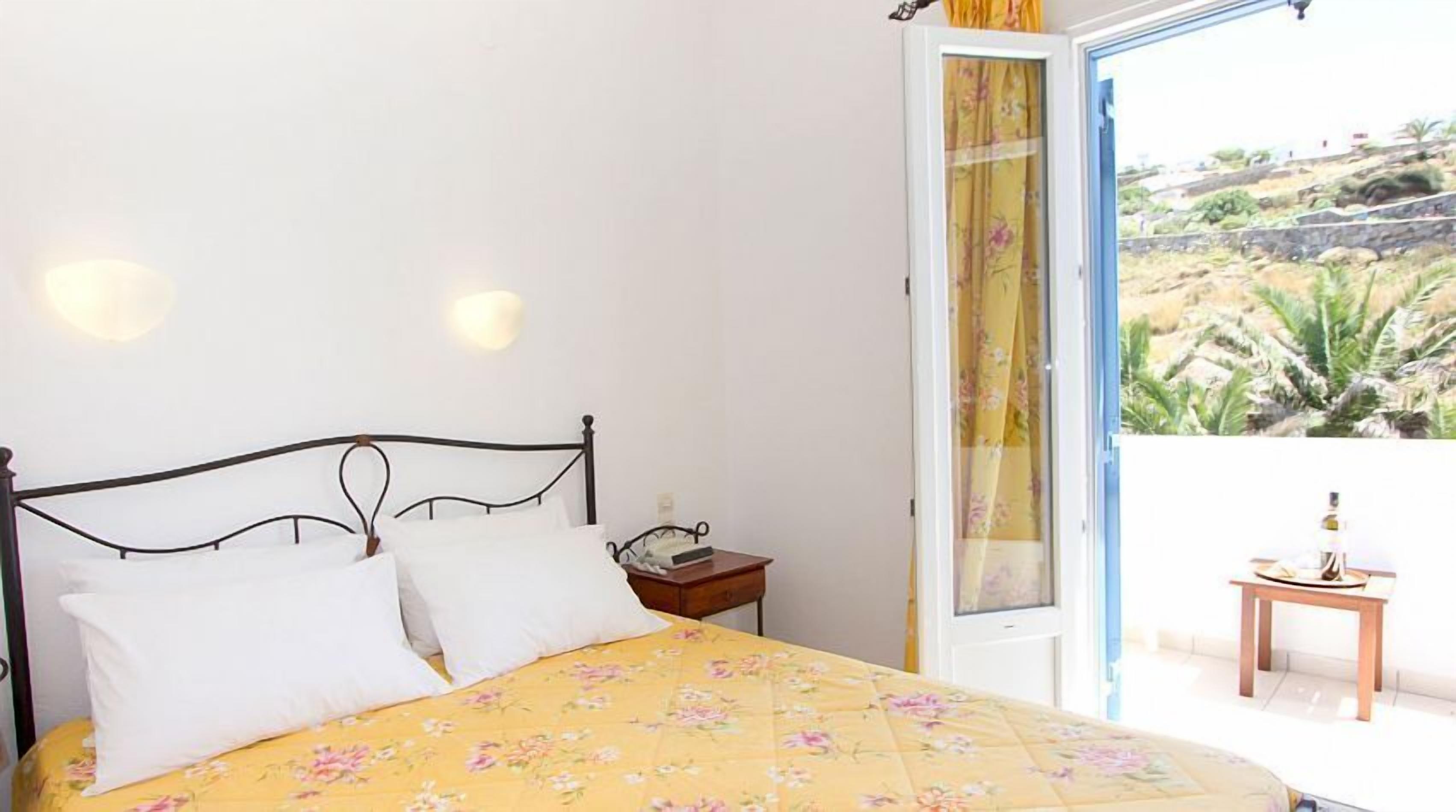 double room | 1 bedroom, in-room safe, iron/ironing board, free wifi