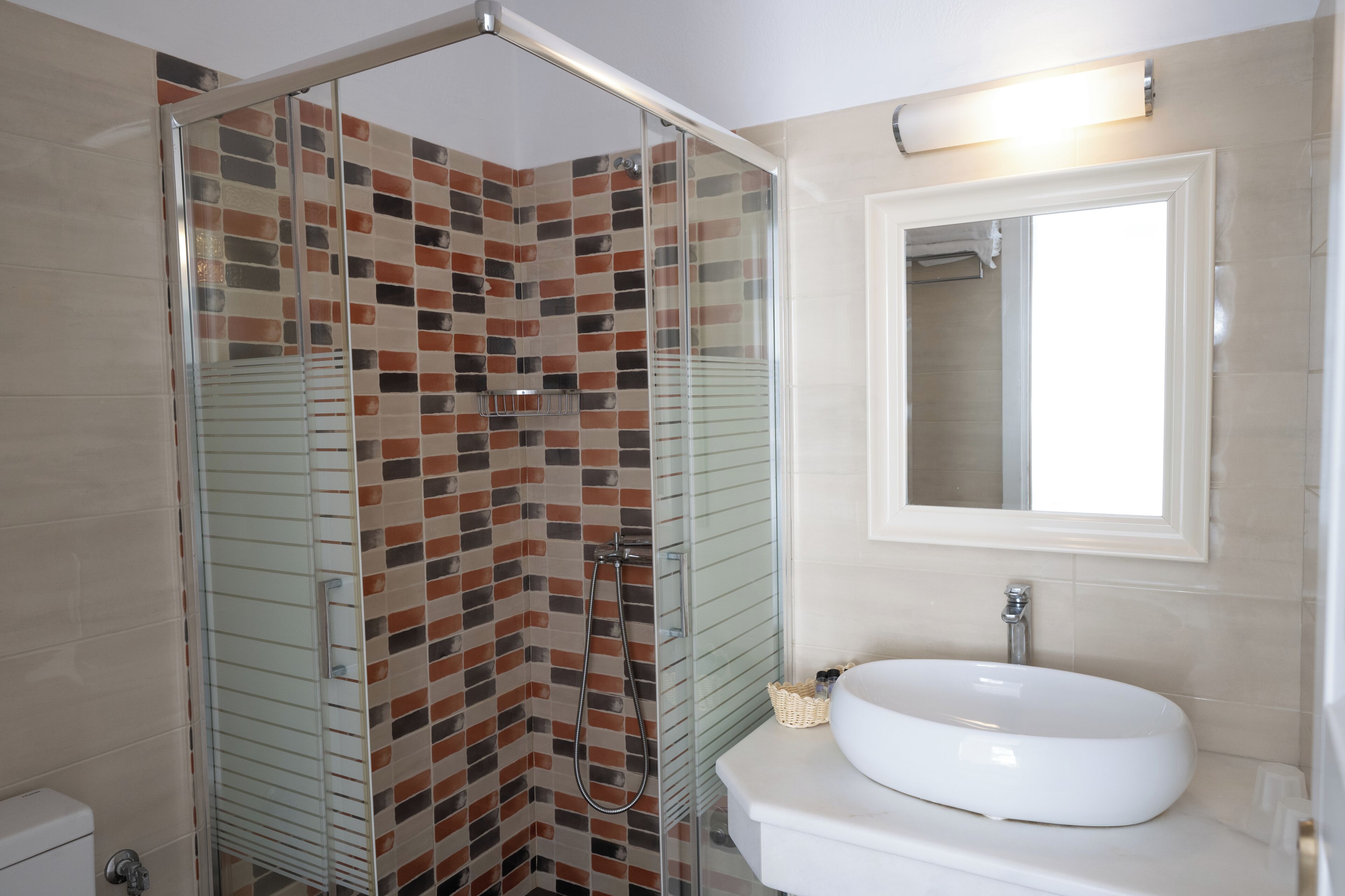 double room | bathroom | free toiletries, hair dryer, towels