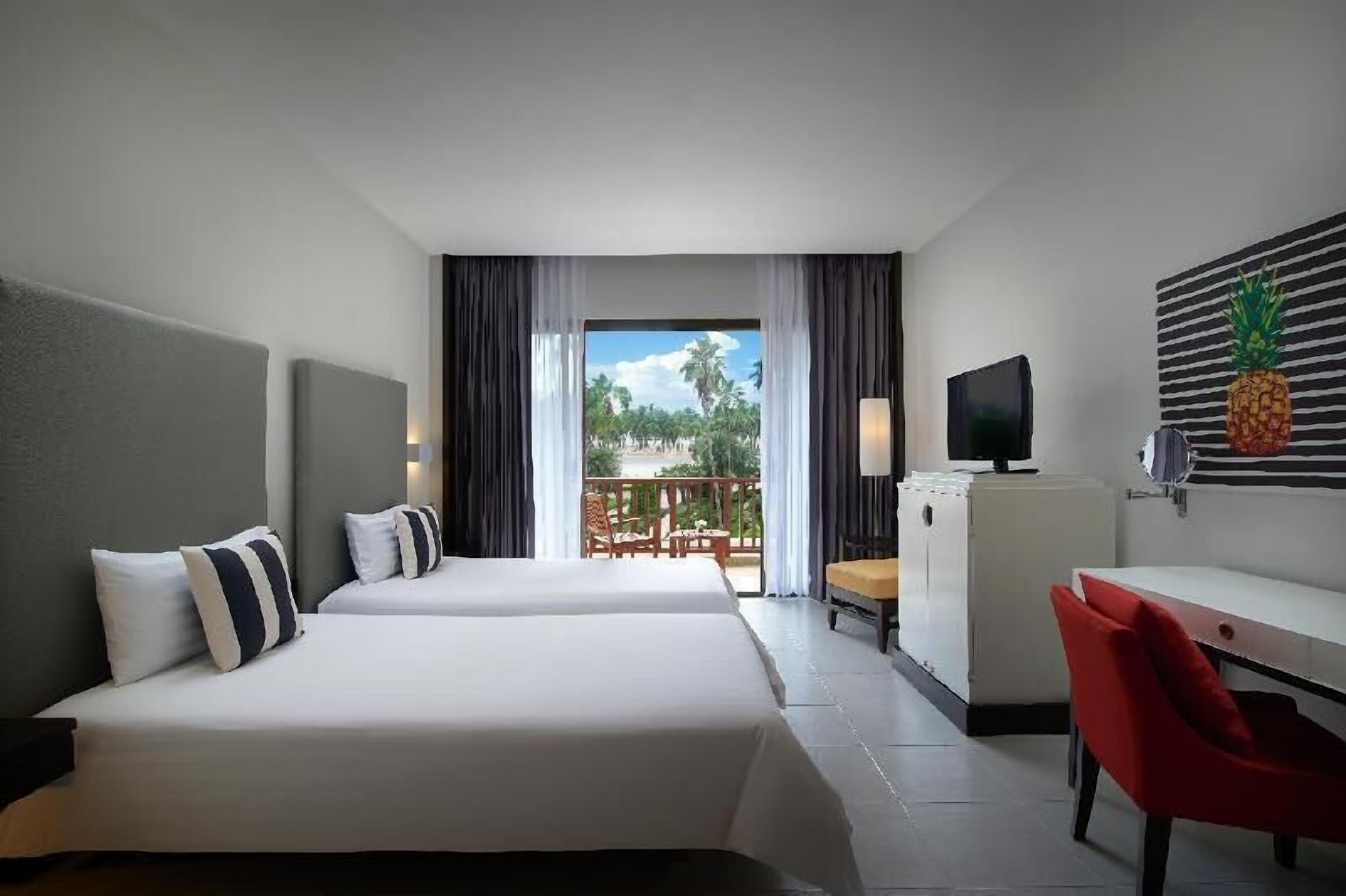 Sengetøy av topp kvalitet, safe på rommet og skrivebord