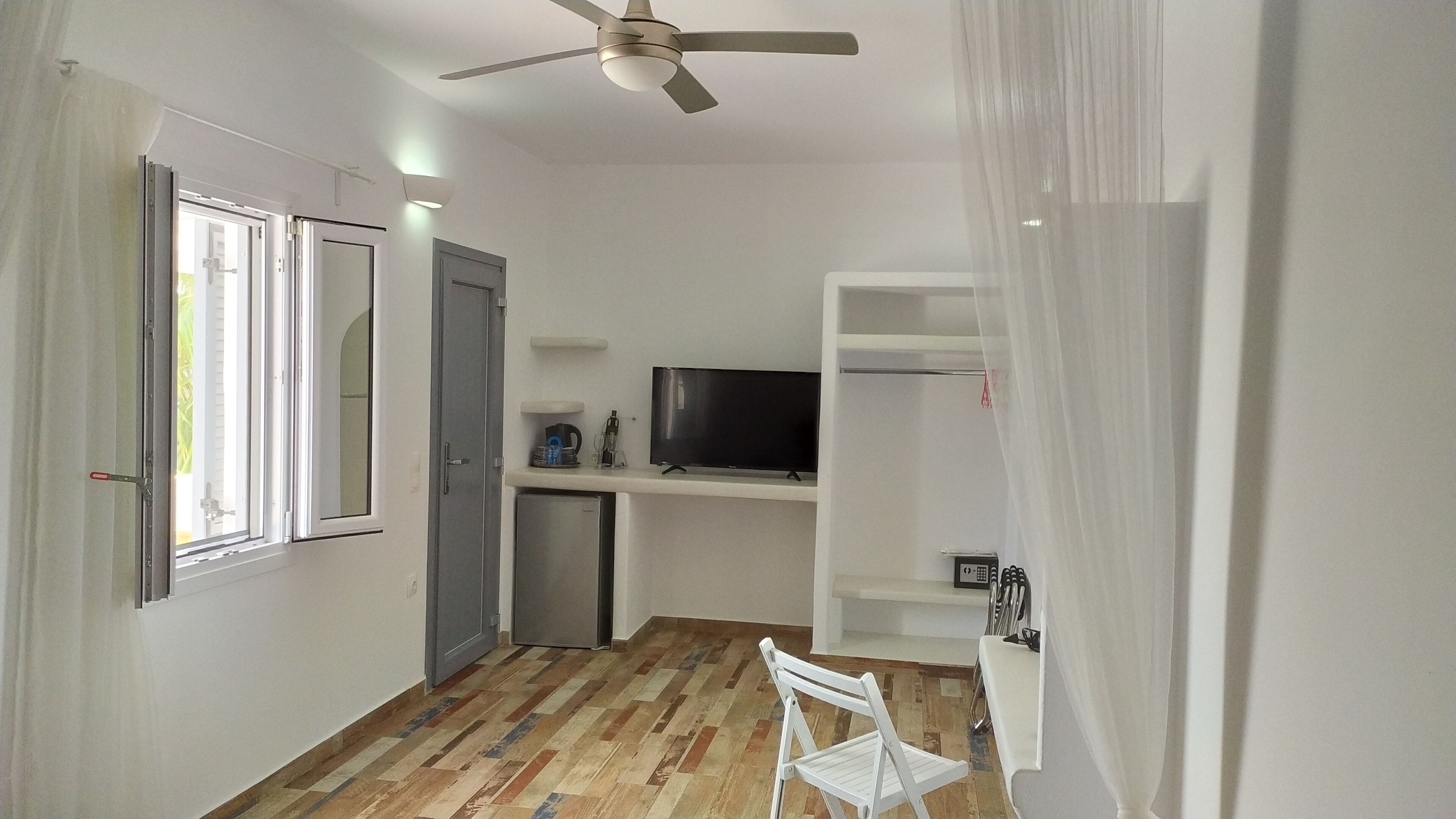 junior suite | 1 bedroom, in-room safe, iron/ironing board, free wifi