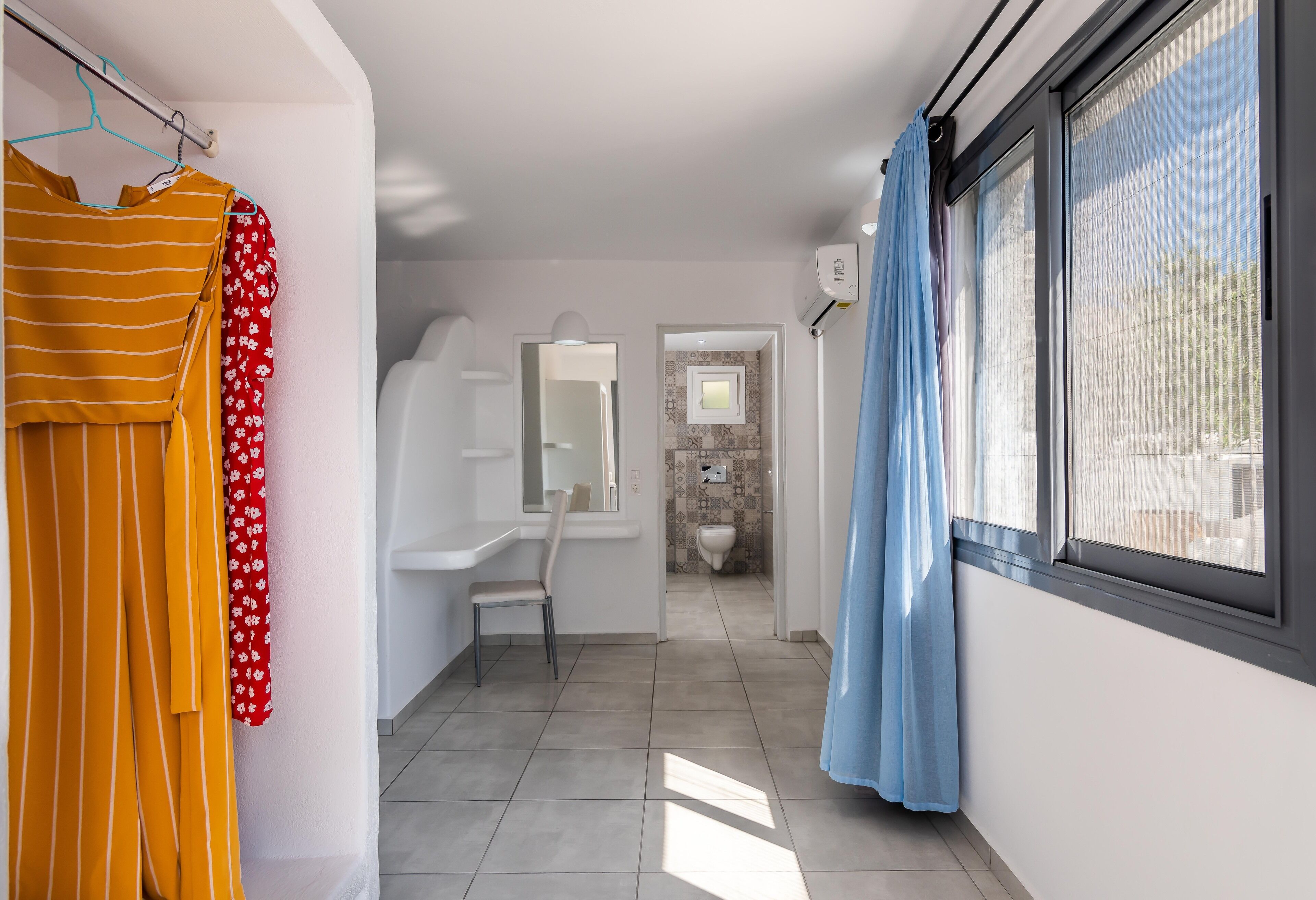 economy double room | 1 bedroom, in-room safe, iron/ironing board, free wifi