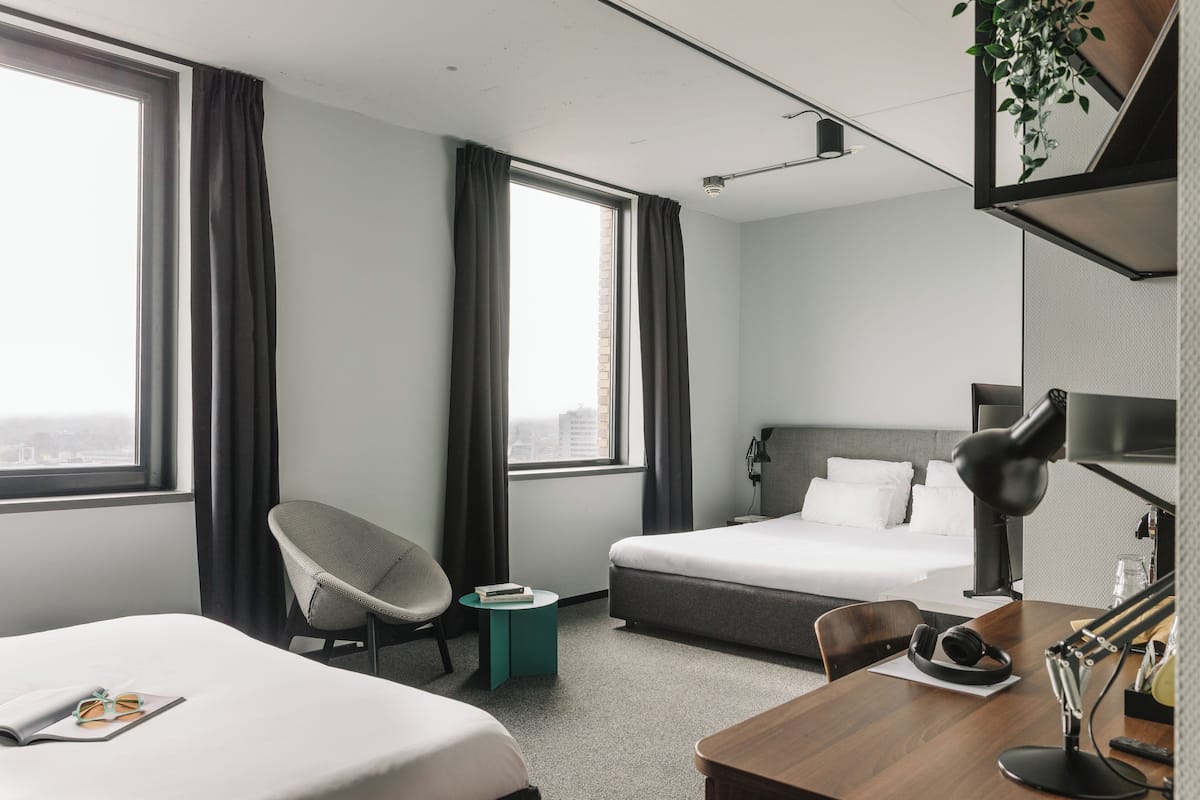 Family Room | 1 bedroom, desk, free WiFi, bed sheets