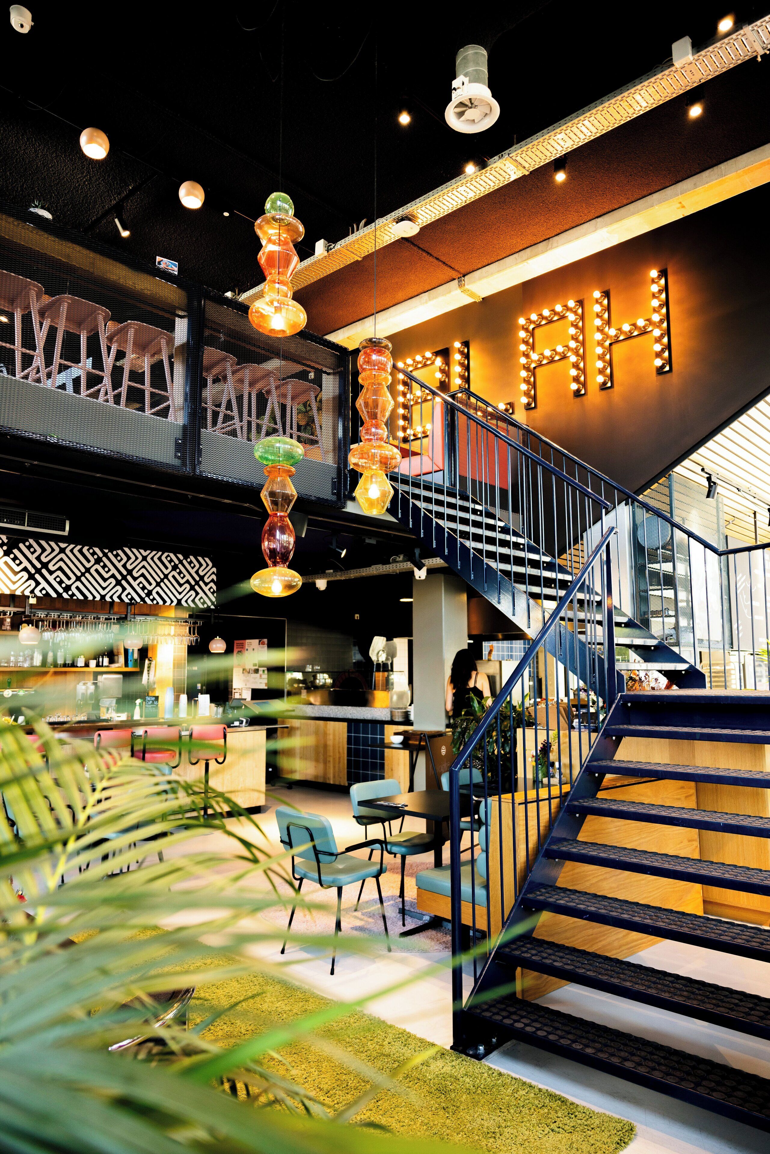 Lobby lounge