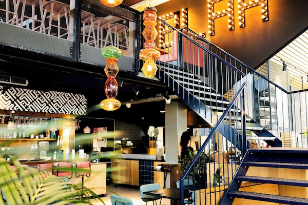 Bar (in der Unterkunft)